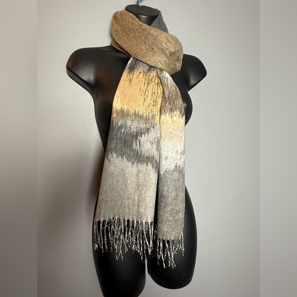 FRAAS Feel Cashmink Scarf EUC Super Soft 76x14 Plus Fringe Scarf